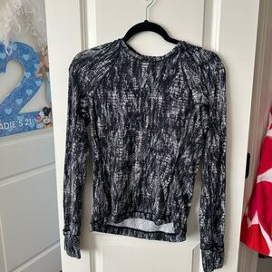 Women's Black and White lululemon Long Sleeve